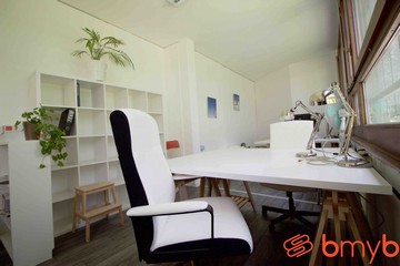 Photo espace 126 - Place fixe à Lausanne, Vaud - bmyb